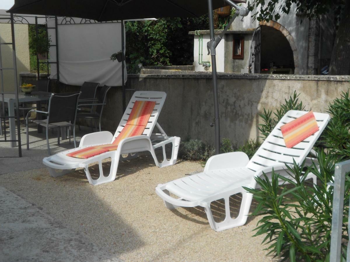 Holiday Home Mery By El-Pi Tours Malinska Buitenkant foto